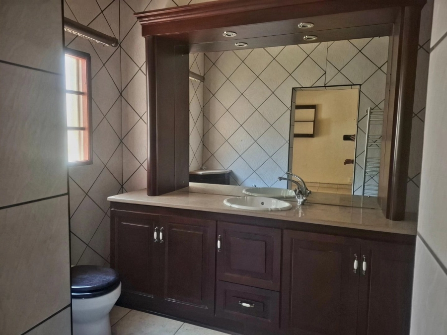 4 Bedroom Property for Sale in Suidrand Free State
